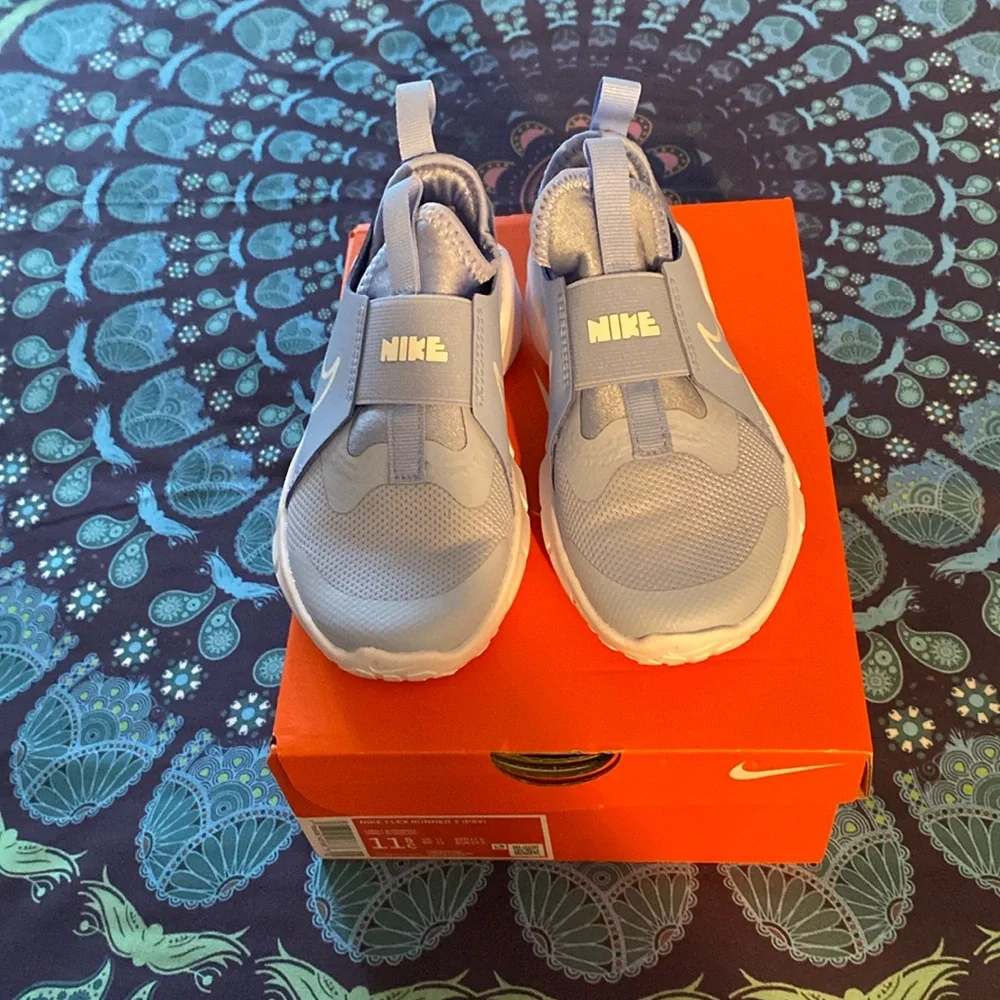 🌻🌻Unisex Nike flex runner brand new size 11 toddler - Picture 1 of 5